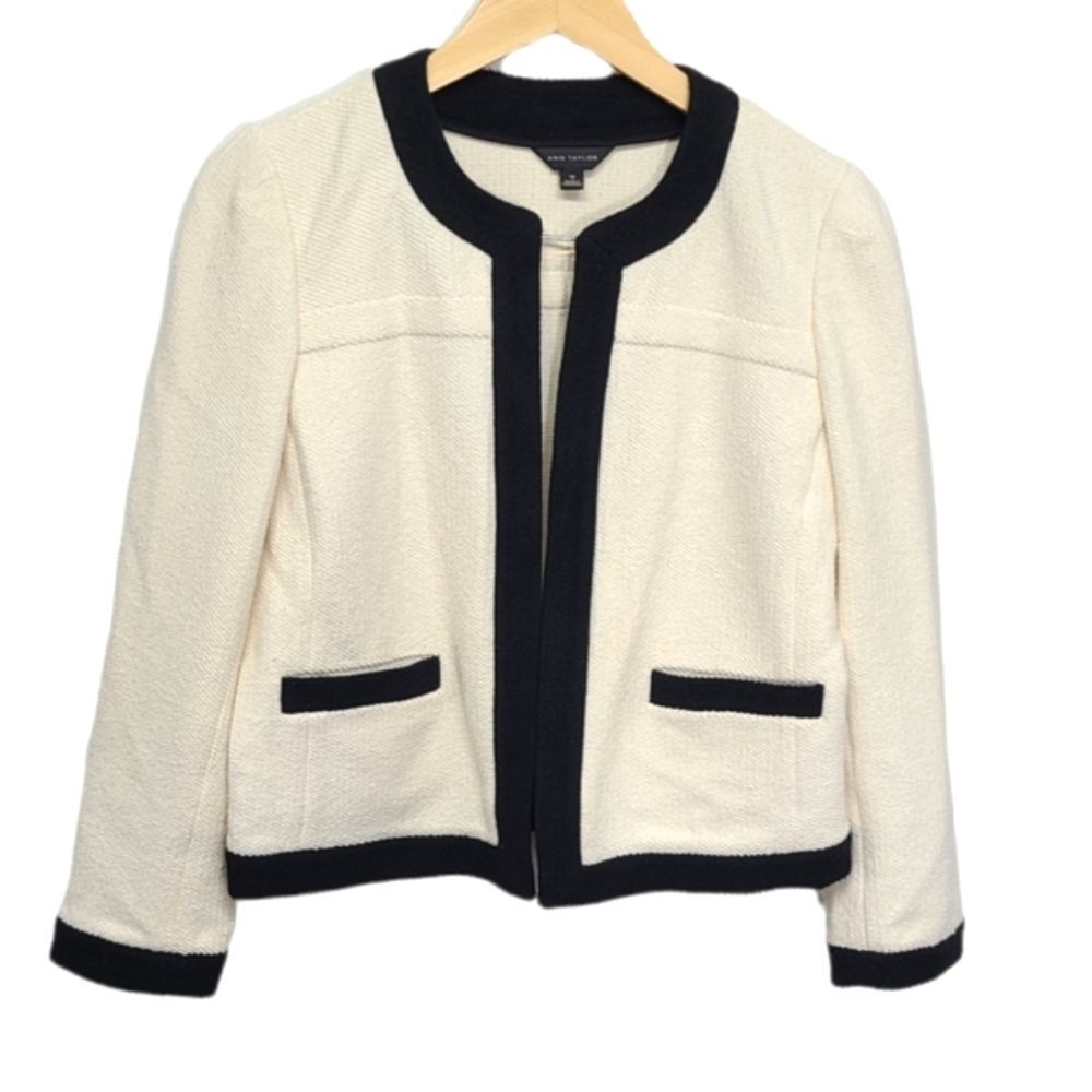 Ann Tylor Cream/Black No Button Blazer Size Medium